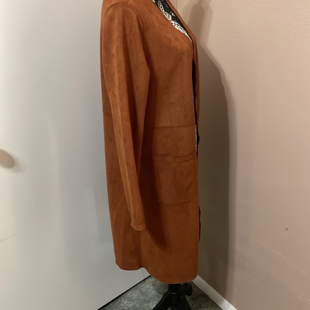 Solitaire Tan Trench type jacket Minimalist Design - Picture 2 of 9